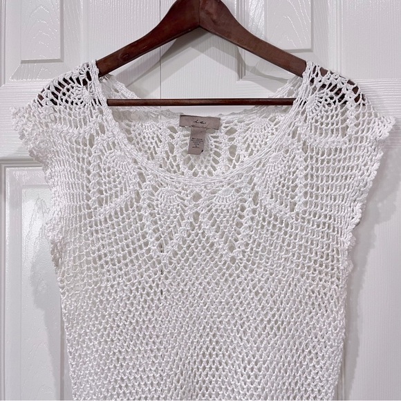 i.e. Soft White Crochet Women's Top Size L - Picture 2 of 8